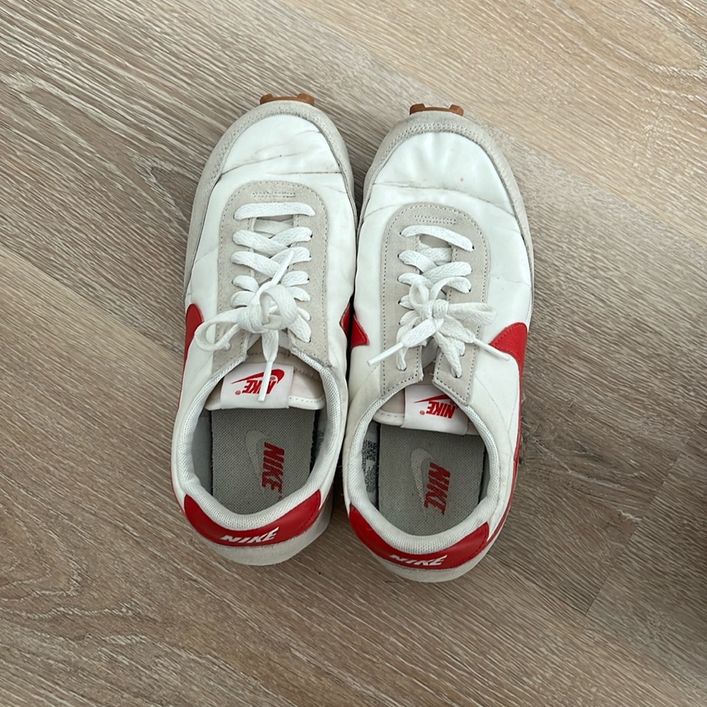 Nike Women's Sneaker Size 8